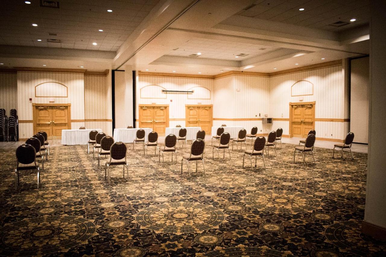 Ramada By Wyndham North Platte Hotel Exterior photo