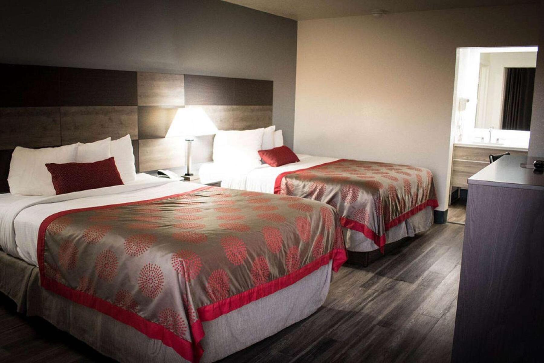 Ramada By Wyndham North Platte Hotel Exterior photo