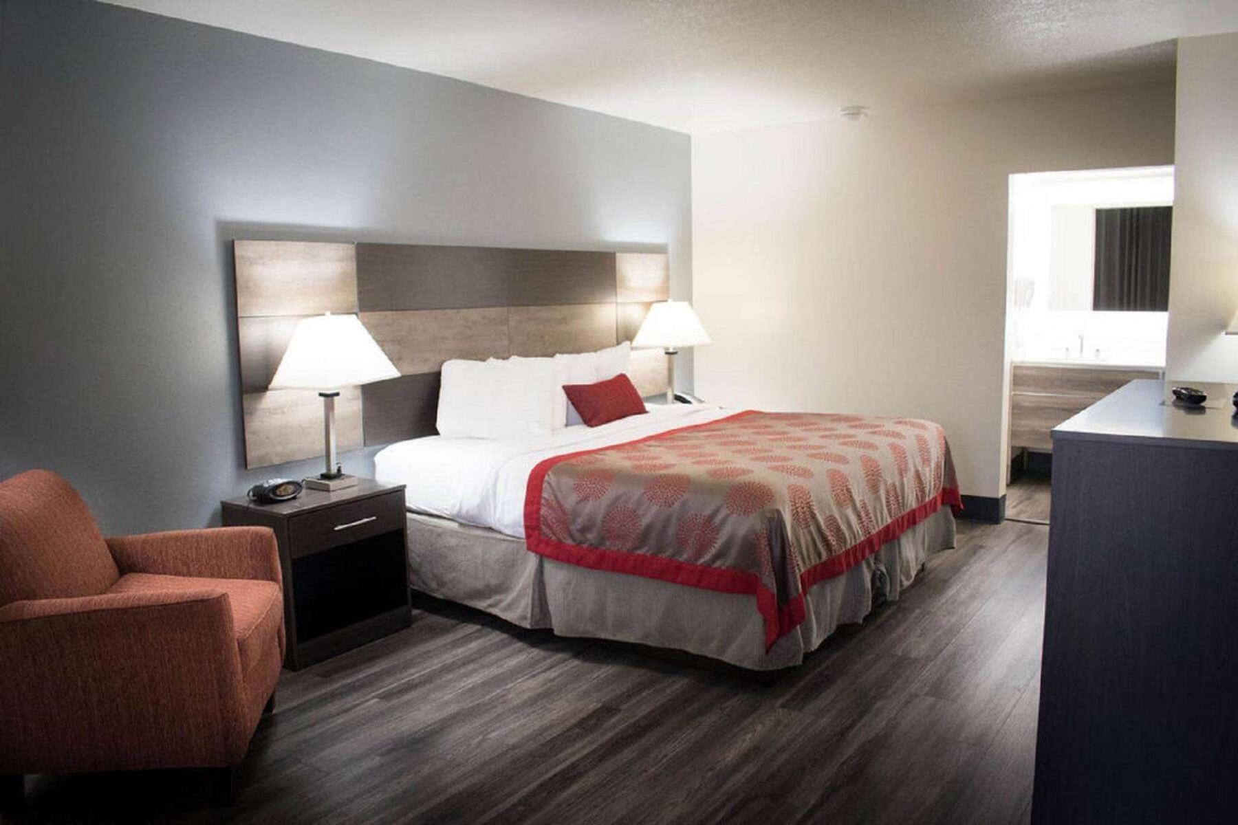 Ramada By Wyndham North Platte Hotel Exterior photo